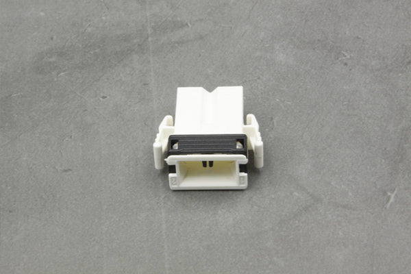 Plug Terminal Straight White – 61131378401