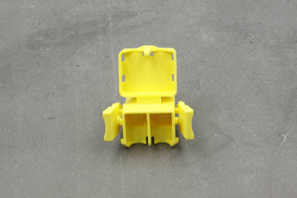 Plug Terminal Right Angle Yellow – 61131378419